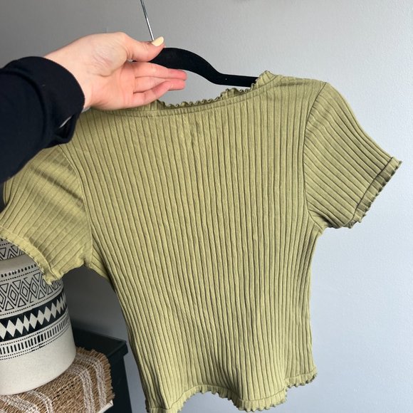 PAC SUN Green Ribbed Ruffled Top - Picture 2 of 2